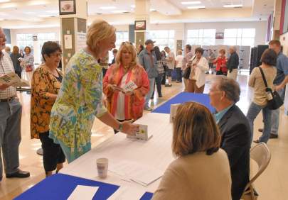 DSC_0075-BOOK-MANIA--JBHS-2017-3-4