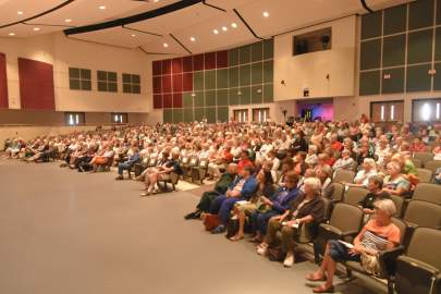DSC_0236-BOOK-MANIA--JBHS-2017-3-4