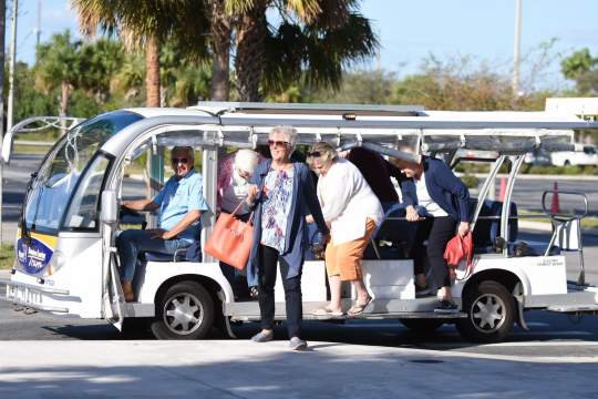 DSC_0014-BOOK-MANIA--JBHS-2017-3-4