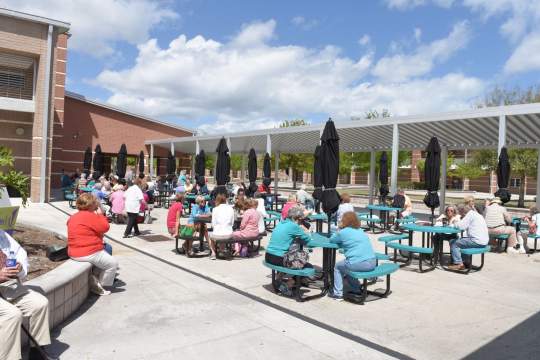 DSC_0166-BOOK-MANIA--JBHS-2017-3-4