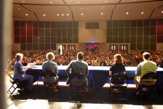 DSC_0235-BOOK-MANIA--JBHS-2017-3-4